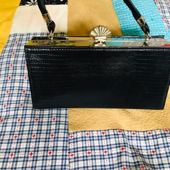 Vintage Little Black Bag with silver hardware & Shell clasp.  Made in USA - Picture 7 of 16